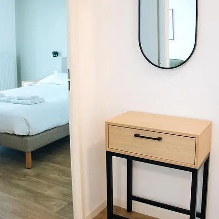 Les Nouvelles Sylphides מלון דירות 3*